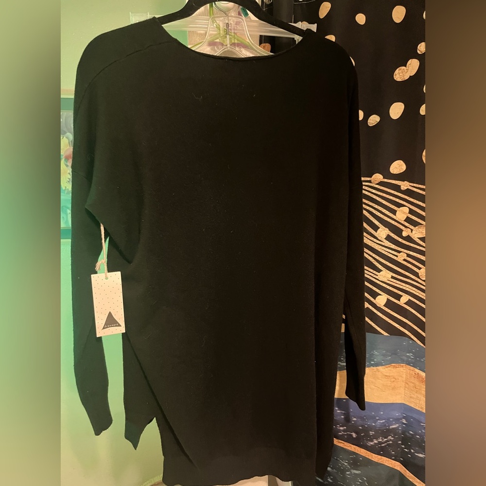 Dreamers V- Neck black sweater size small